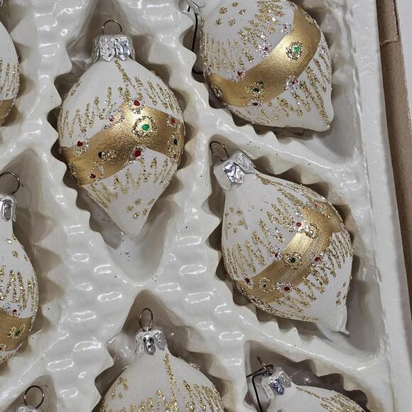8 Vintage Commodore Hand Decorated In Romania Glass Christmas Ornaments - Picture 5 of 12